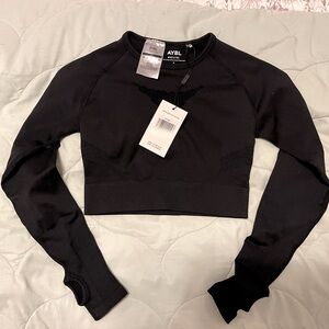 ABYL - Motion seamless long sleeve crop top